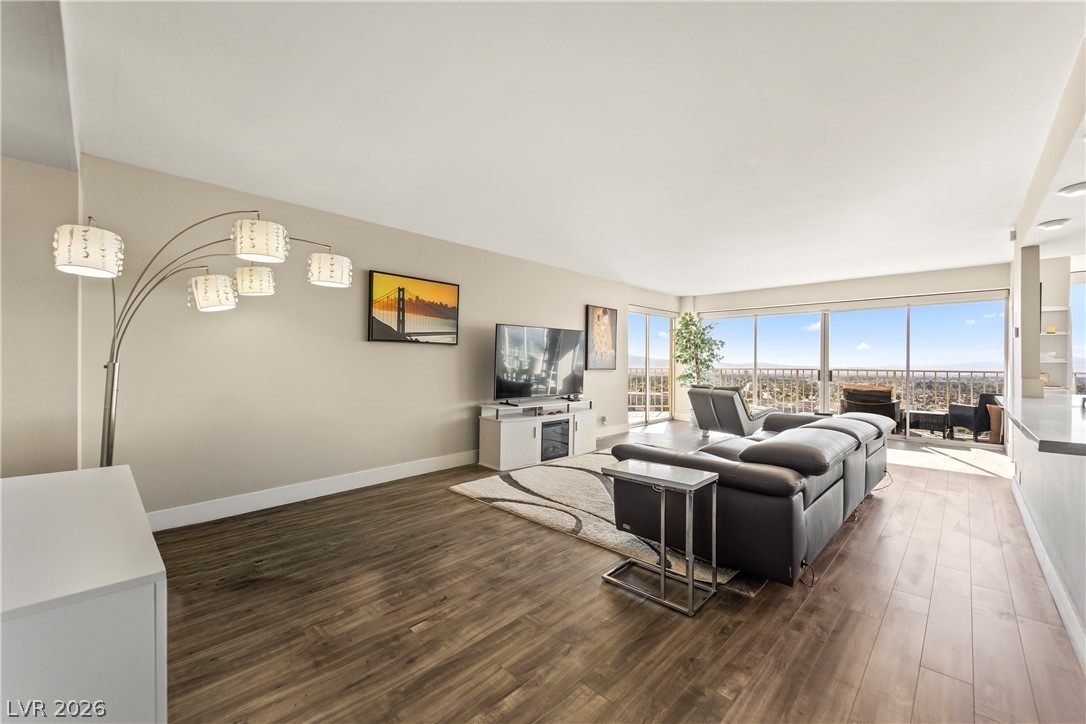 3111 Bel Air Drive 21f Las Vegas NV 89109