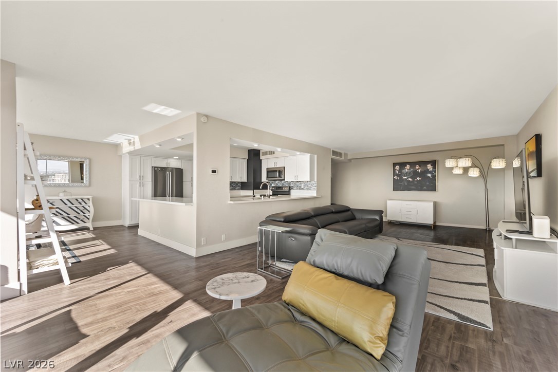3111 Bel Air Drive 21f Las Vegas NV 89109