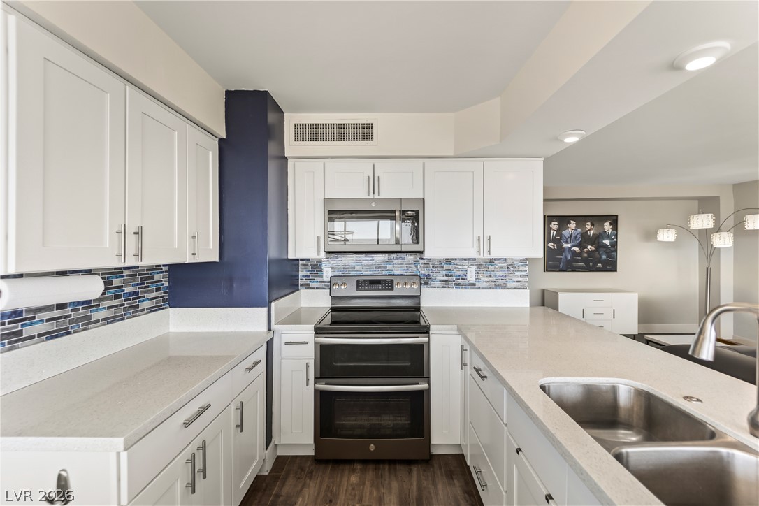 3111 Bel Air Drive 21f Las Vegas NV 89109