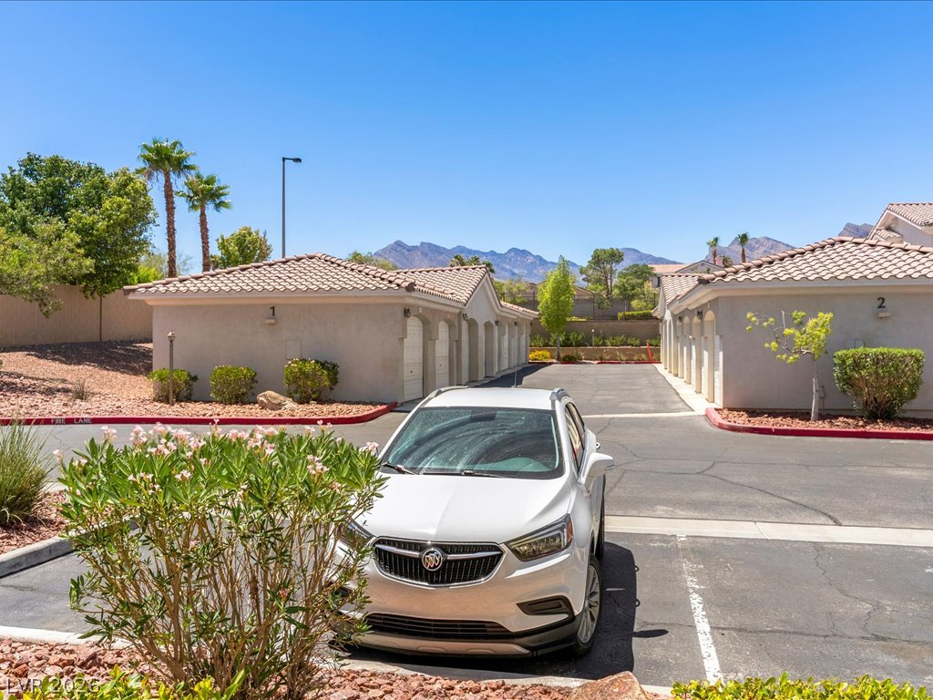 1500 Ruby Cliffs Lane 103 Las Vegas NV 89144
