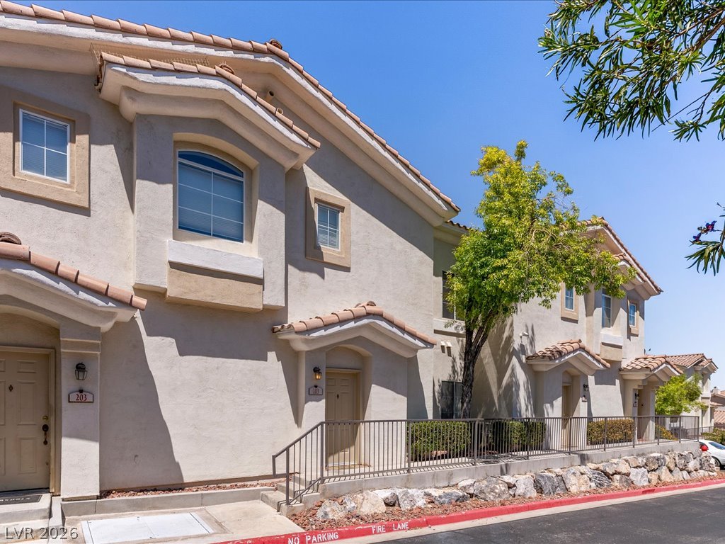 1500 Ruby Cliffs Lane 103 Las Vegas NV 89144