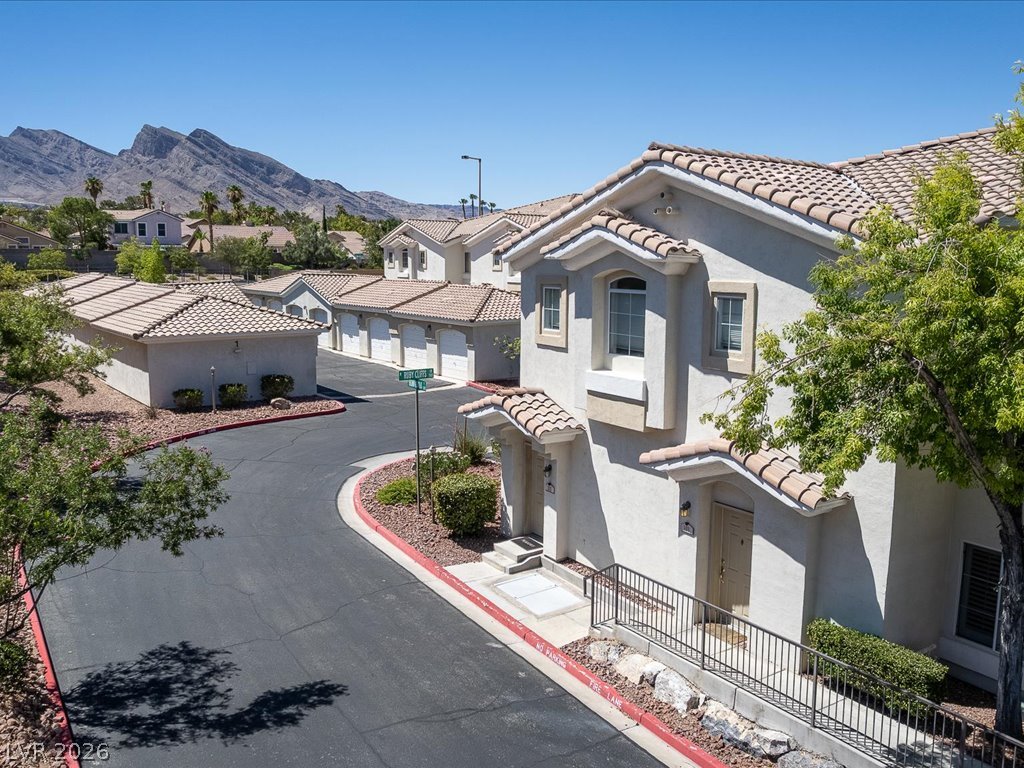 1500 Ruby Cliffs Lane 103 Las Vegas NV 89144