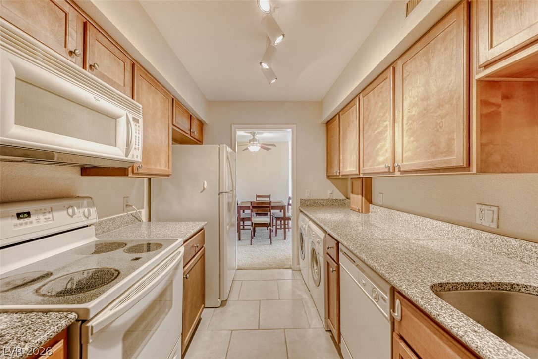 668 Oakmont Avenue 1706 Las Vegas NV 89109