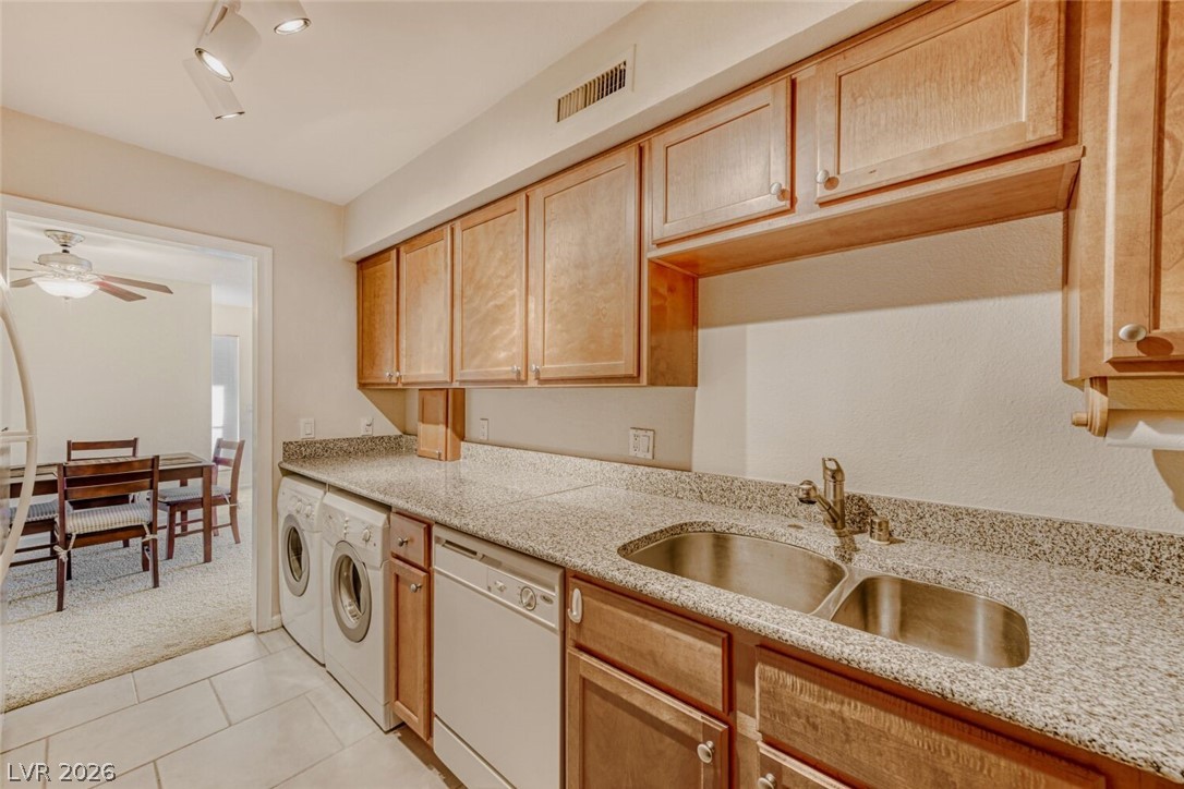 668 Oakmont Avenue 1706 Las Vegas NV 89109