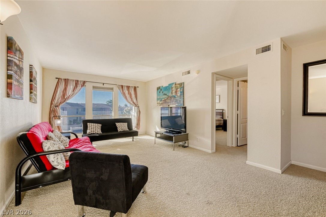 668 Oakmont Avenue 1706 Las Vegas NV 89109