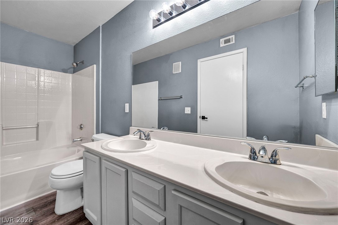 5222 Mandalay Springs Drive 201 Las Vegas NV 89120