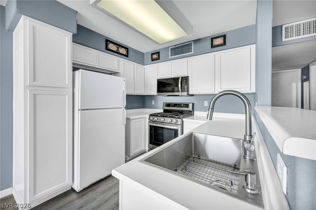 5222 Mandalay Springs Drive 201 Las Vegas NV 89120