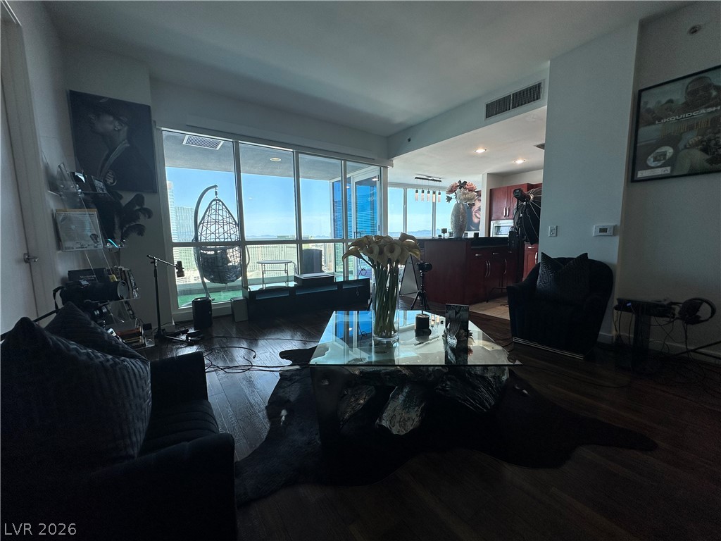4575 Dean Martin Drive 2907 Las Vegas NV 89103