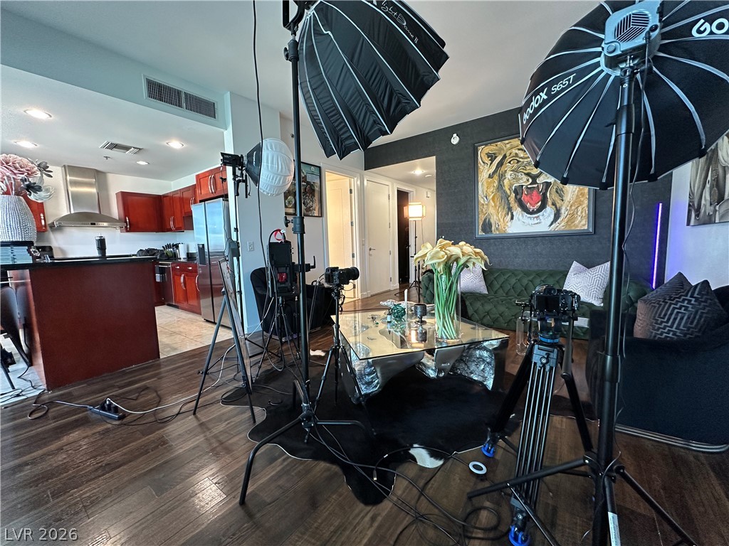 4575 Dean Martin Drive 2907 Las Vegas NV 89103