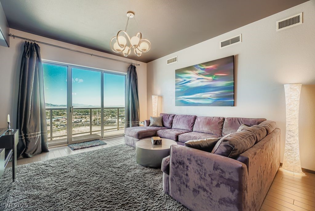 8255 Las Vegas Boulevard 1503 Las Vegas NV 89123
