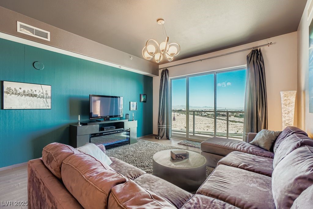 8255 Las Vegas Boulevard 1503 Las Vegas NV 89123