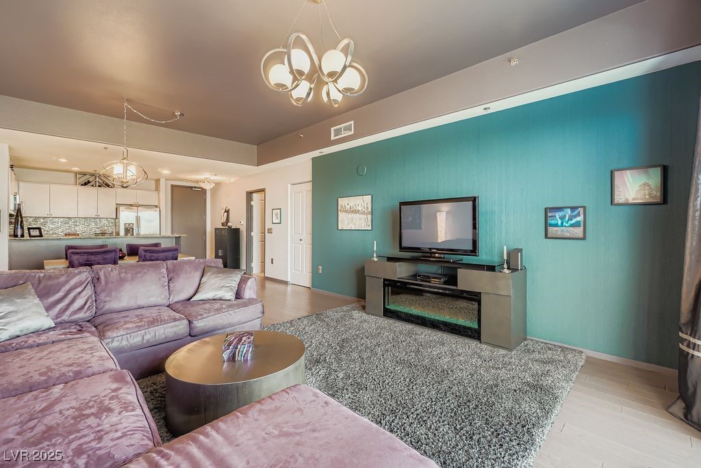 8255 Las Vegas Boulevard 1503 Las Vegas NV 89123