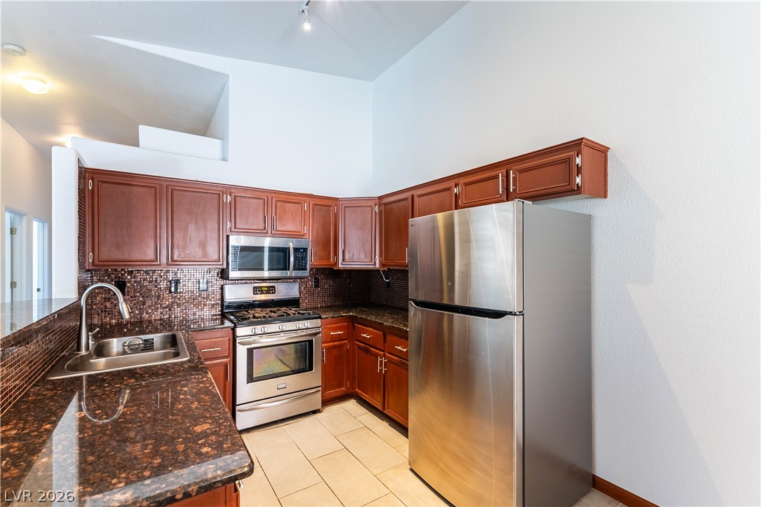 2110 Los Feliz Street 2014 Las Vegas NV 89156