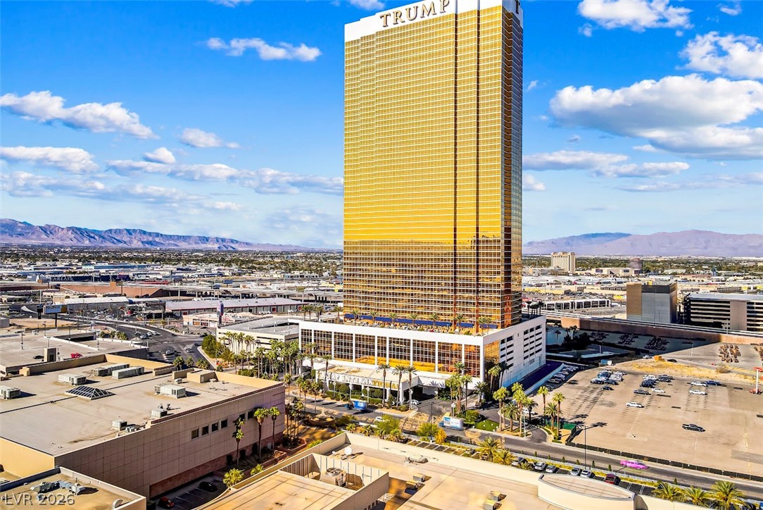 2000 North Fashion Show Drive 3828 Las Vegas NV 89109