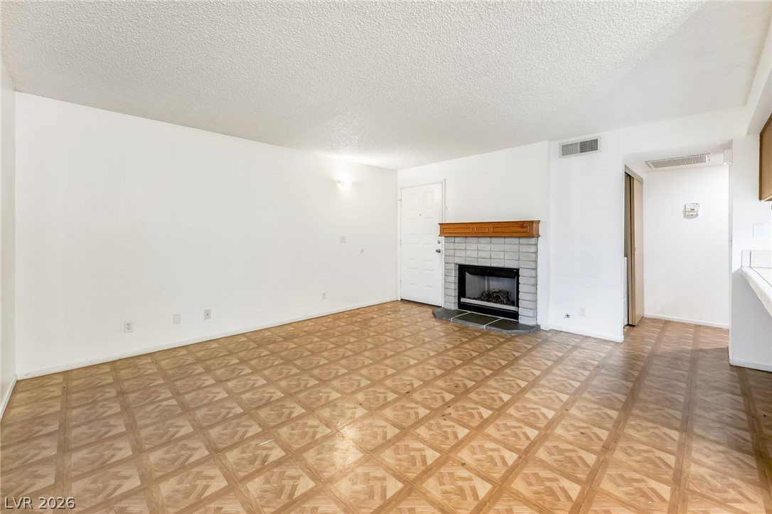 4340 Sanderling Circle 78 Las Vegas NV 89103