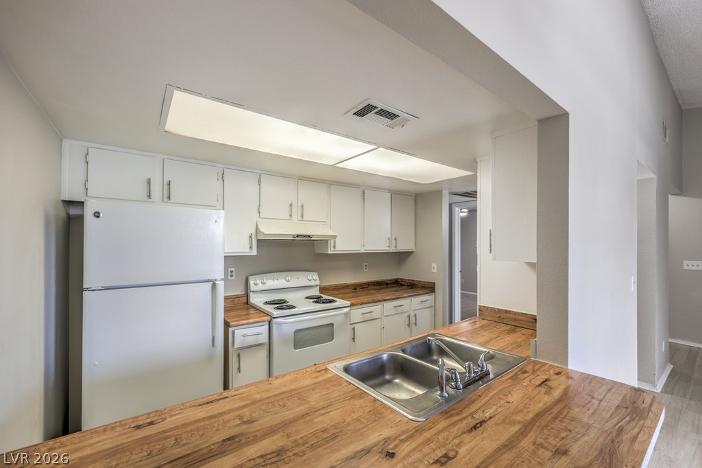 2981 Country Manor Lane 122 Las Vegas NV 89115