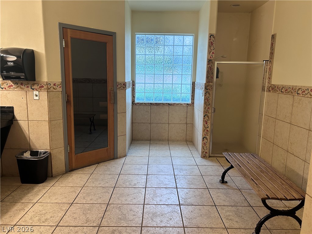 8701 Red Brook Drive 202 Las Vegas NV 89128