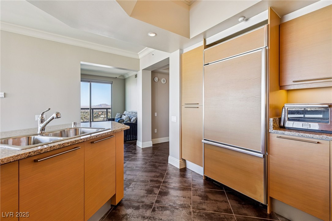 222 Karen Avenue 2608 Las Vegas NV 89109