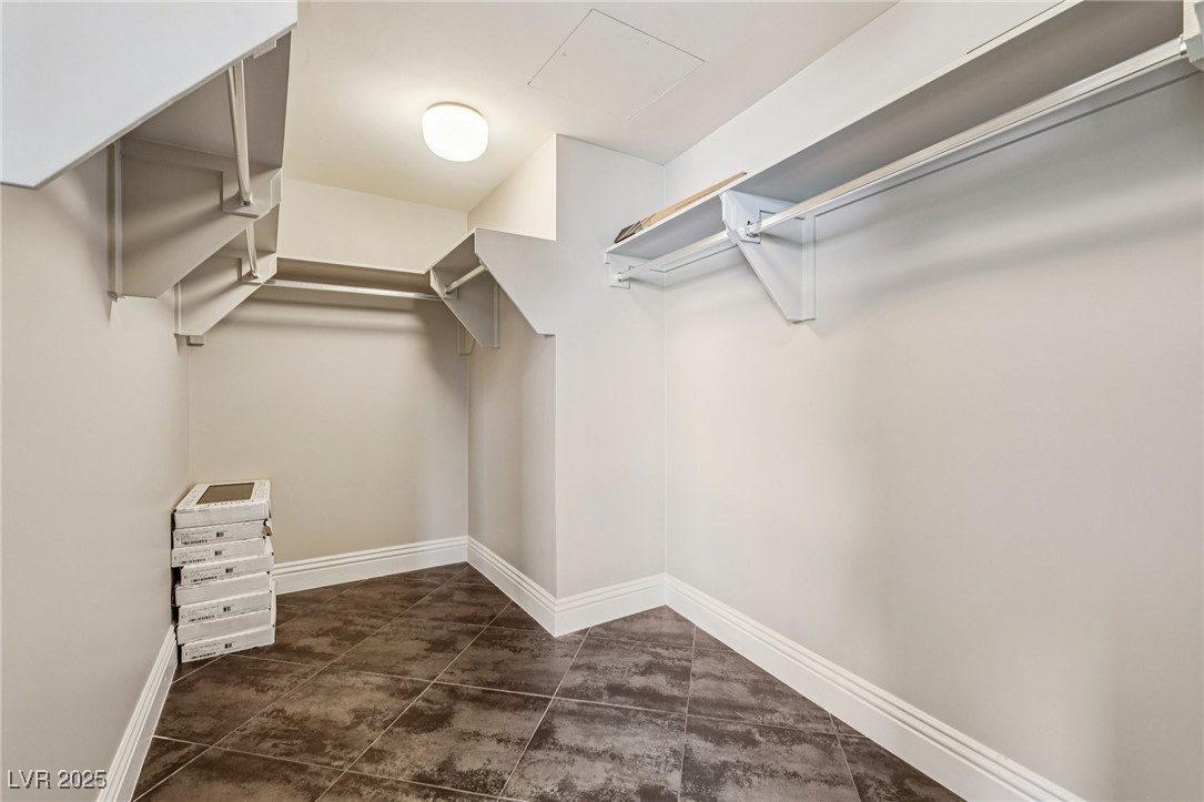222 Karen Avenue 2608 Las Vegas NV 89109