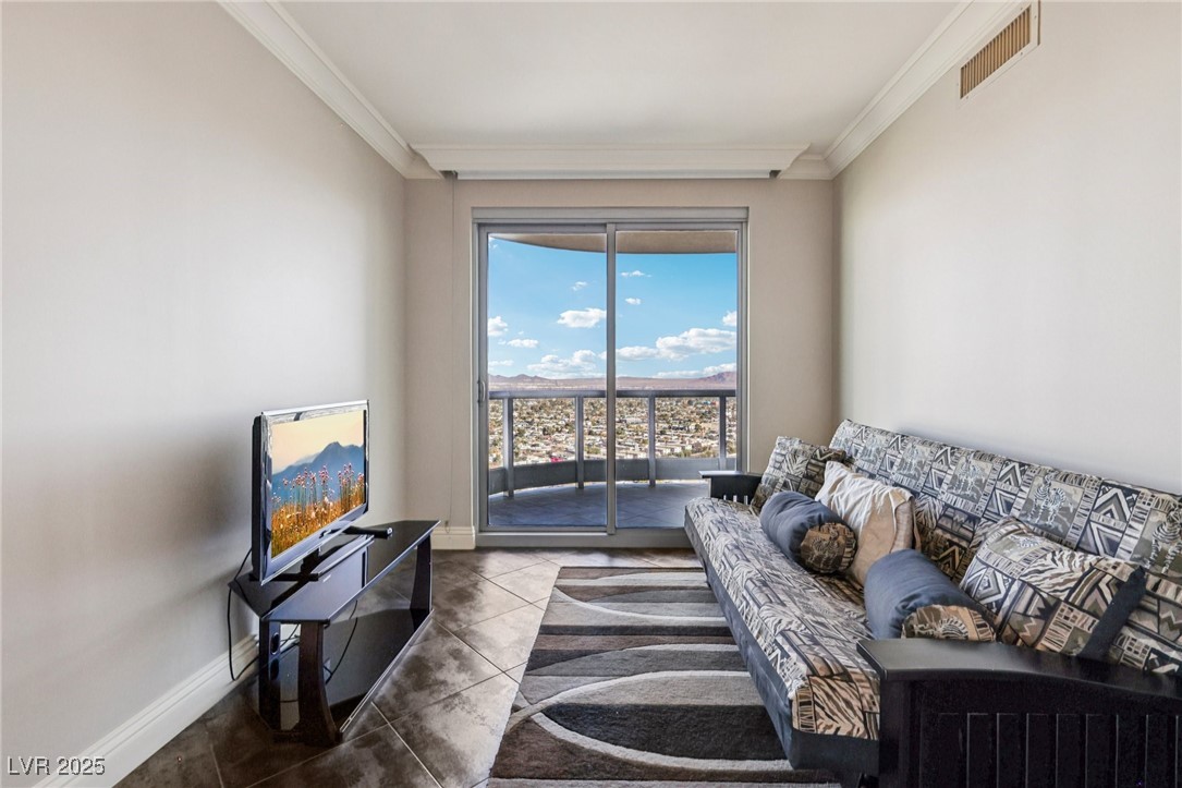 222 Karen Avenue 2608 Las Vegas NV 89109