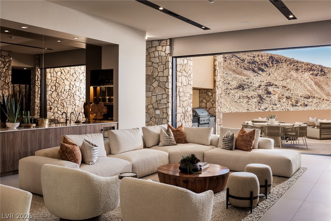 2 Kaya Canyon Way 16 Henderson NV 89012