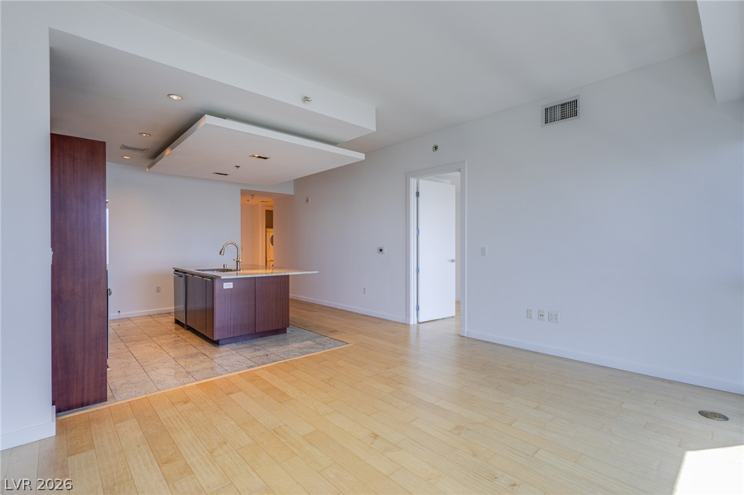 4471 Dean Martin Drive 805 Las Vegas NV 89103