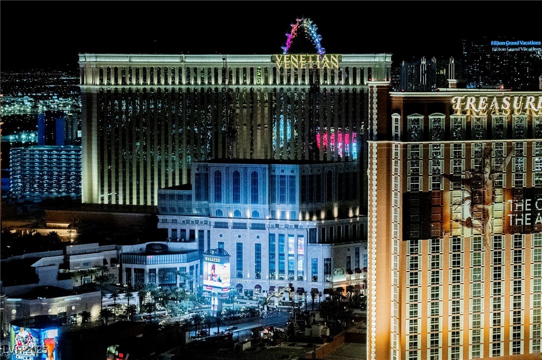 2000 North Fashion Show Drive 4301 Las Vegas NV 89109