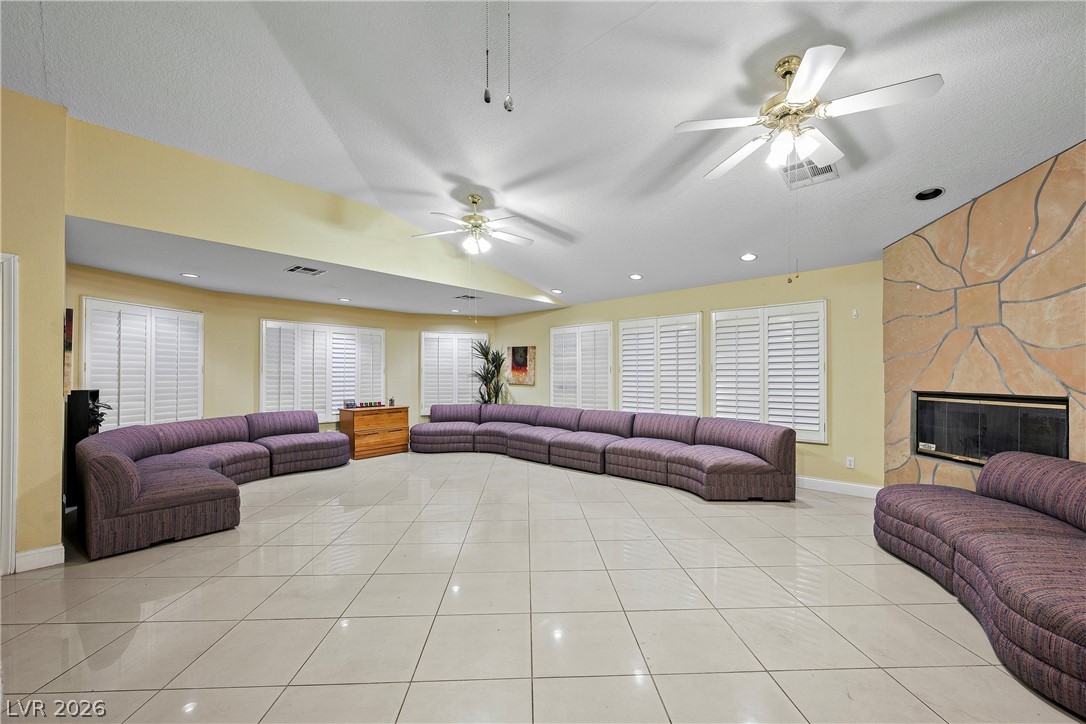 5424 Comchec Way 103 Las Vegas NV 89108