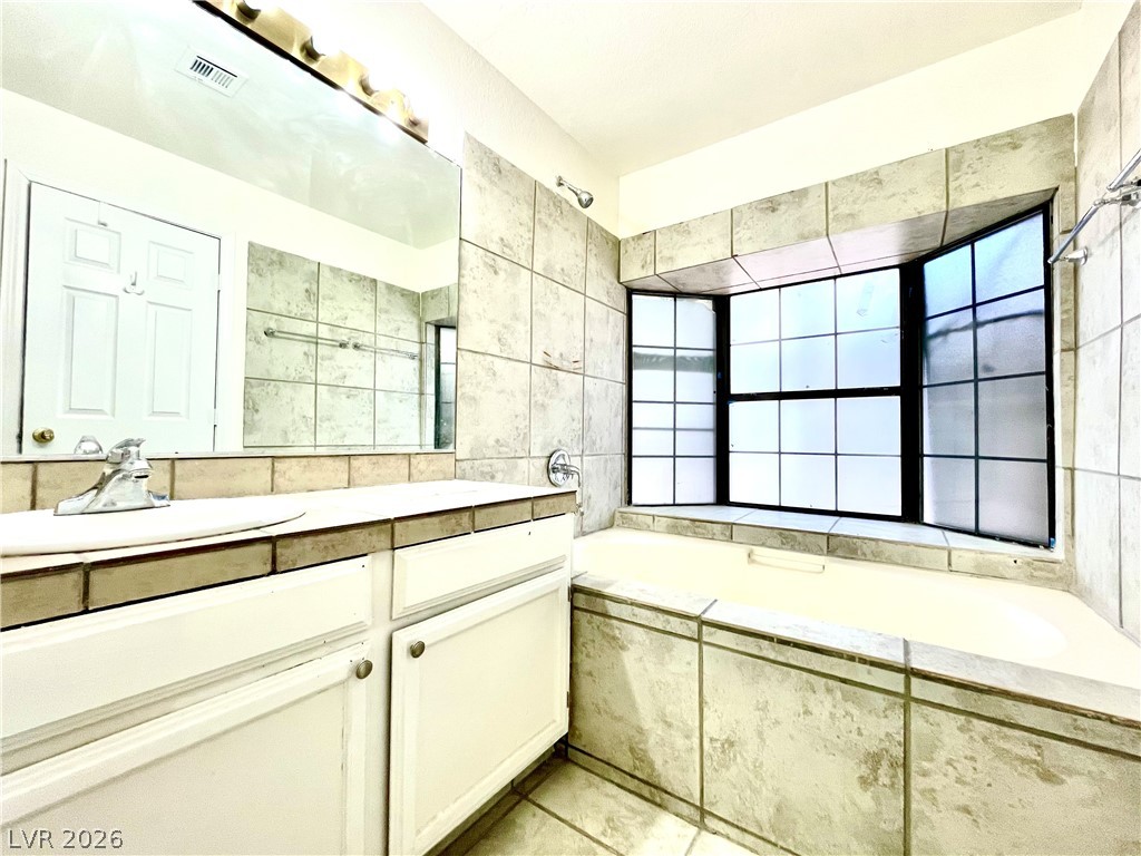 5086 Jeffreys Street 201 Las Vegas NV 89119