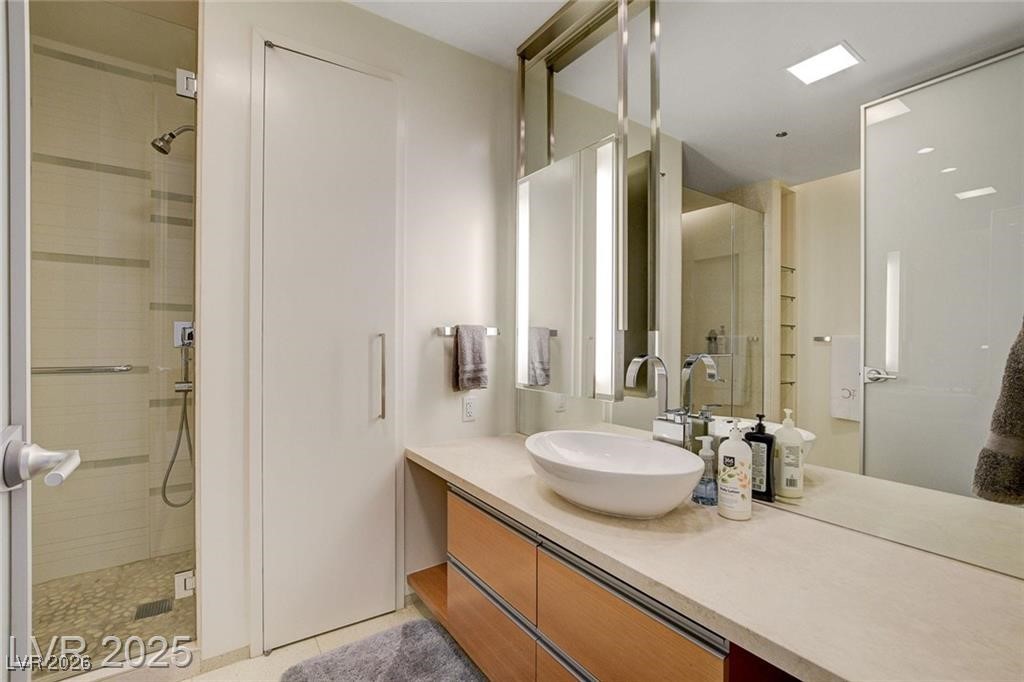 3722 Las Vegas Boulevard 1010 Las Vegas NV 89158