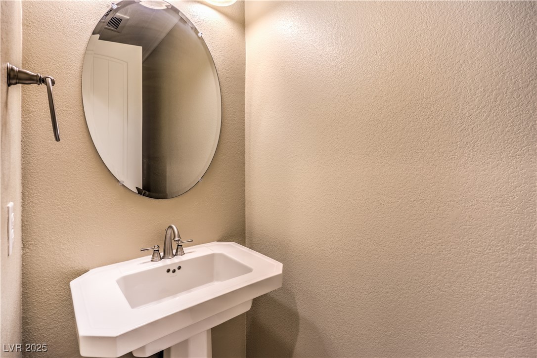 10 Via Vasari 3105 Henderson NV 89011