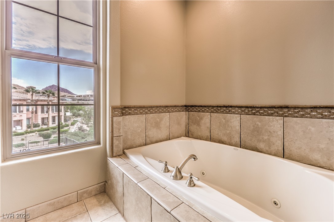 10 Via Vasari 3105 Henderson NV 89011