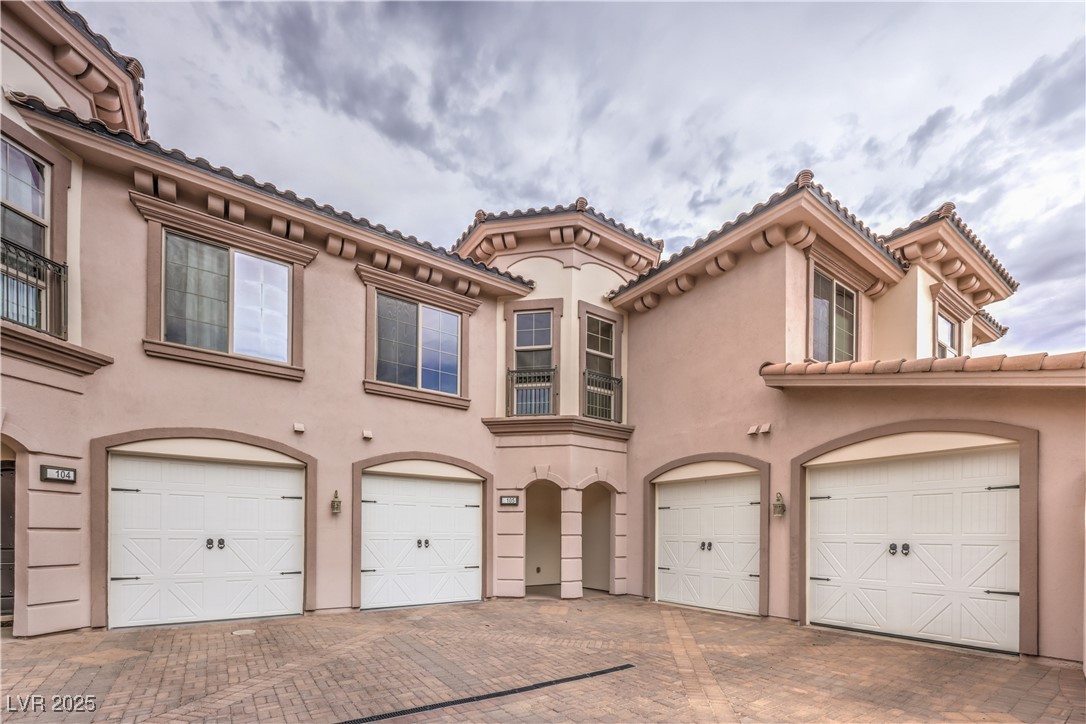 10 Via Vasari 3105 Henderson NV 89011