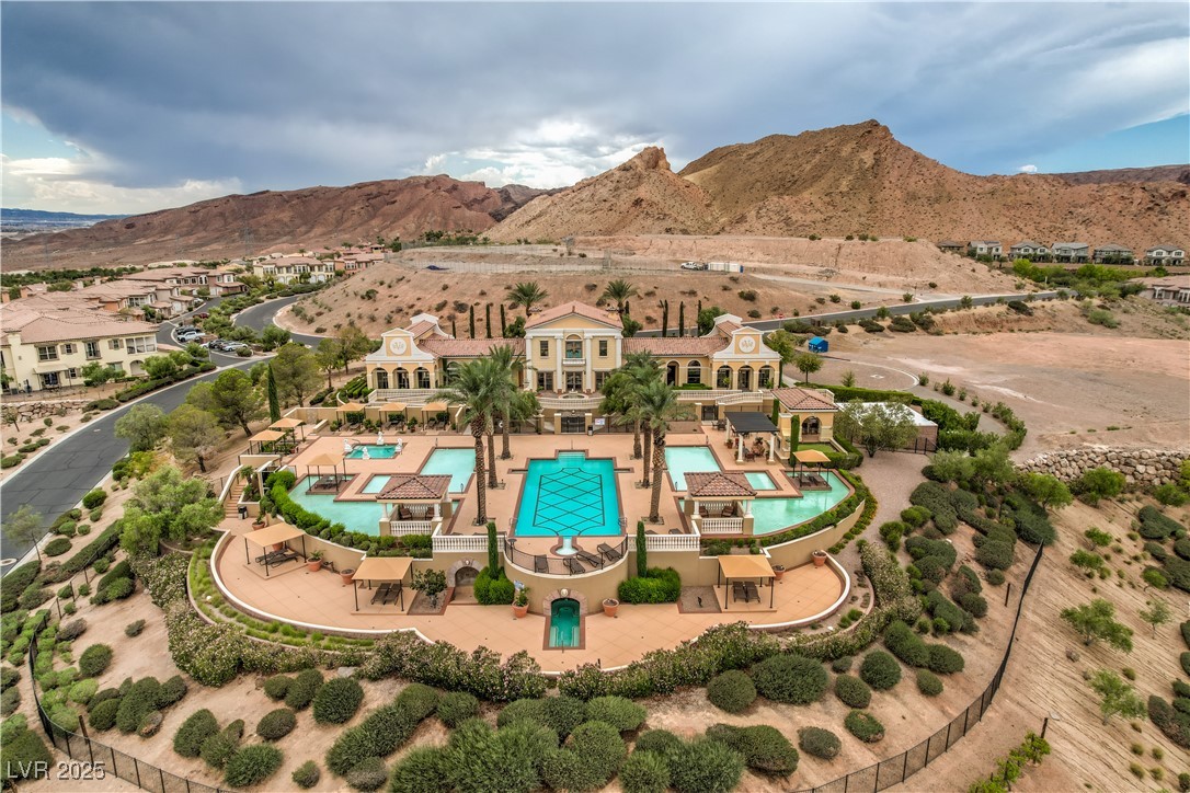 10 Via Vasari 3105 Henderson NV 89011