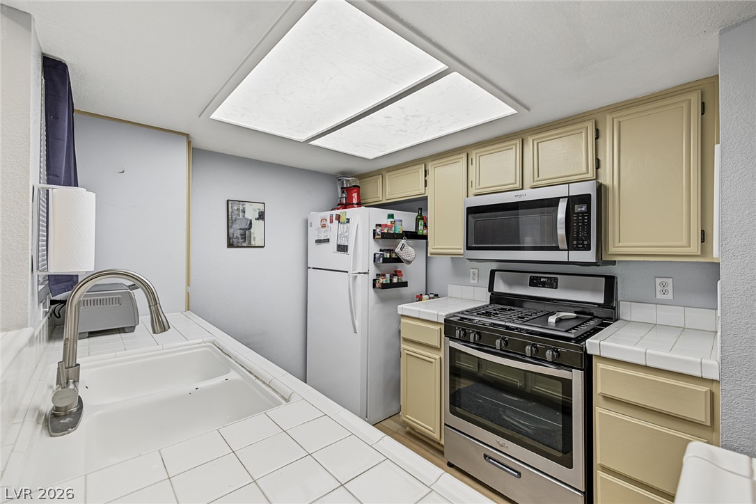1908 Mountain Hills Court 205 Las Vegas NV 89128