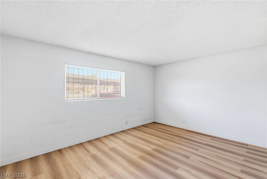 615 South Royal Crest Circle 13 Las Vegas NV 89169
