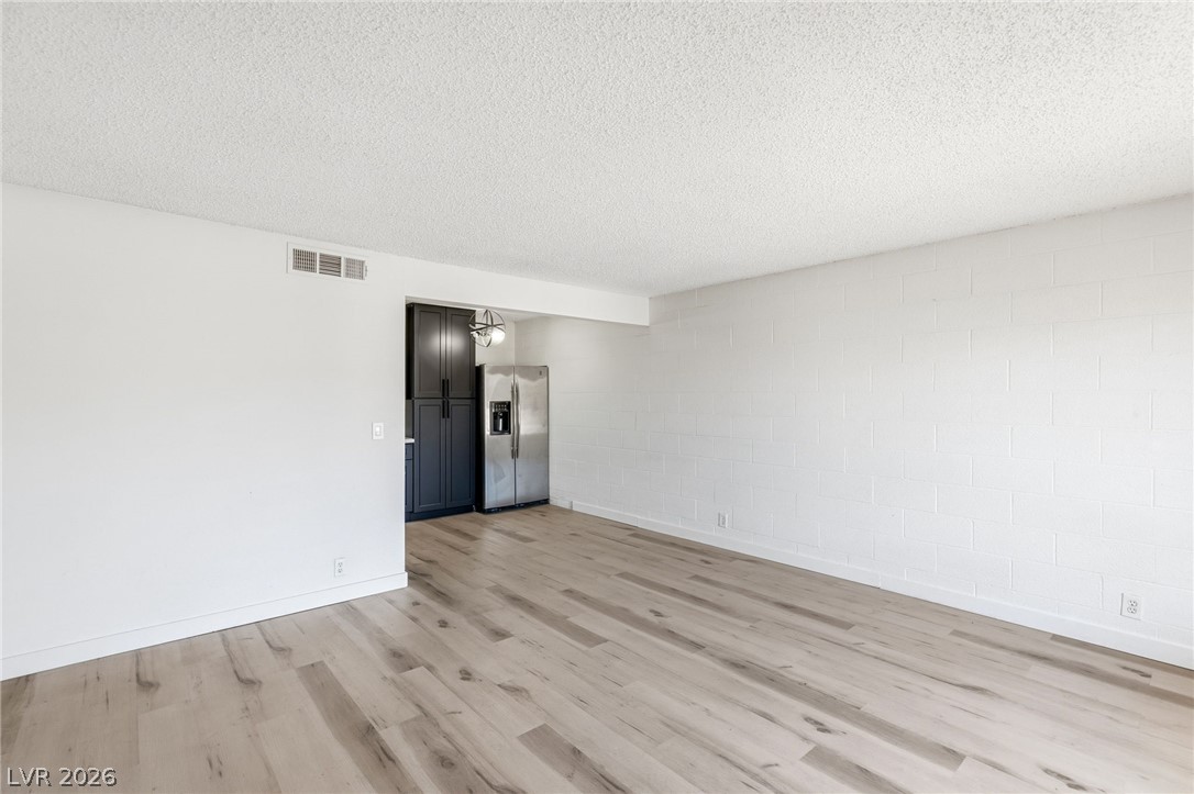 615 South Royal Crest Circle 13 Las Vegas NV 89169