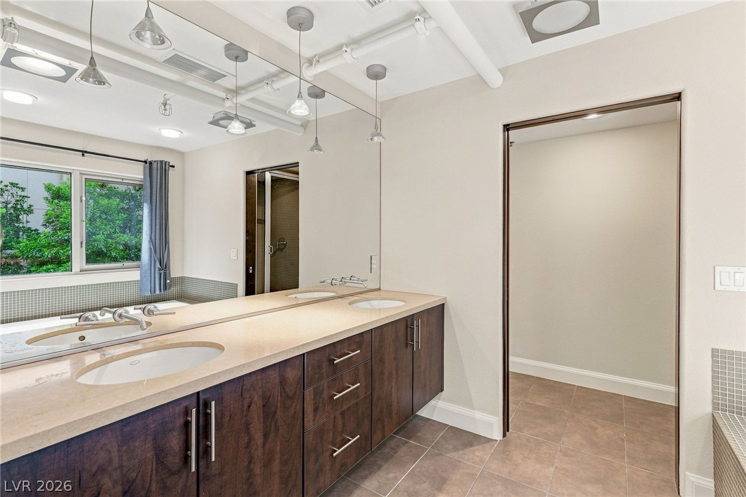 11441 Allerton Park Drive Drive 208 Las Vegas NV 89135