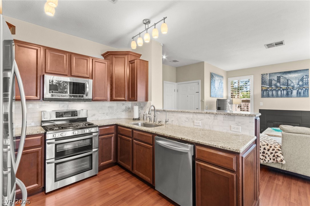 251 South Green Valley Parkway 2011 Henderson NV 89012