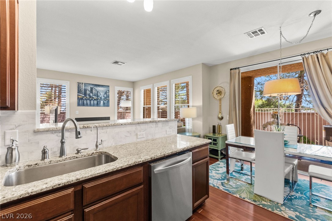 251 South Green Valley Parkway 2011 Henderson NV 89012