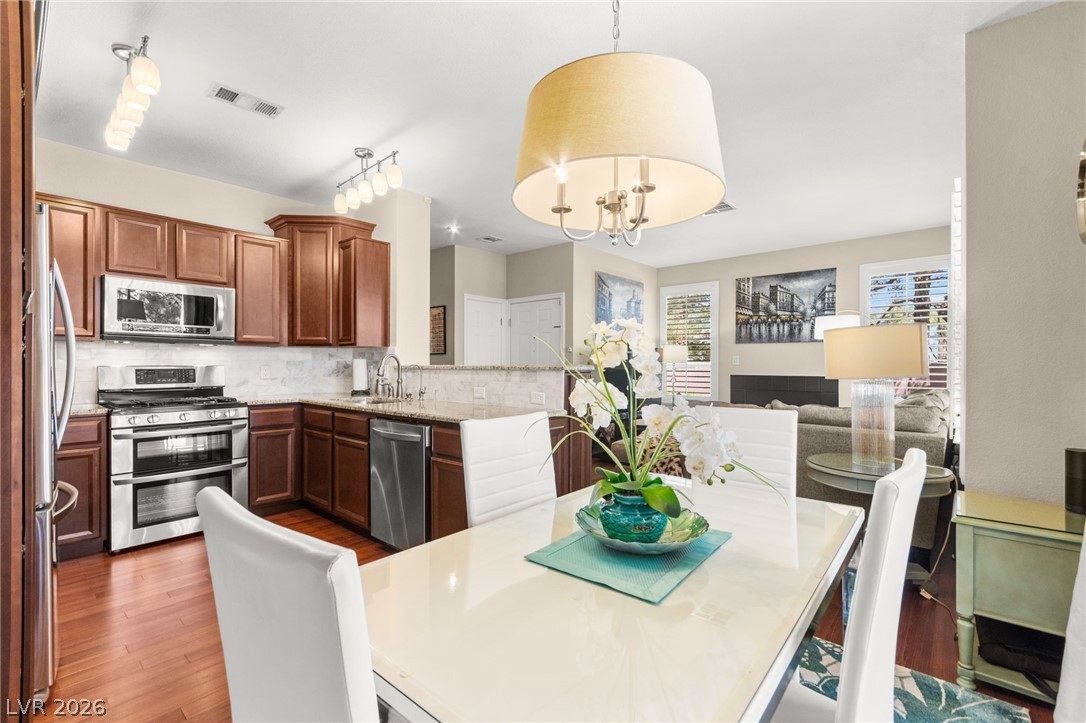 251 South Green Valley Parkway 2011 Henderson NV 89012