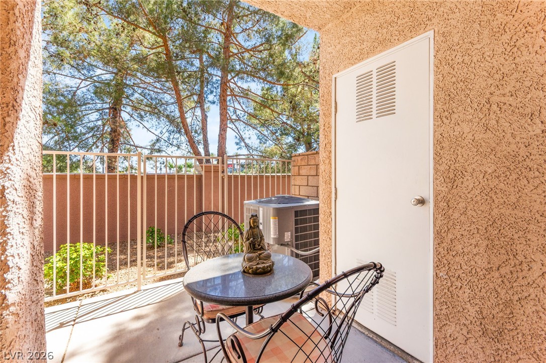 251 South Green Valley Parkway 2011 Henderson NV 89012