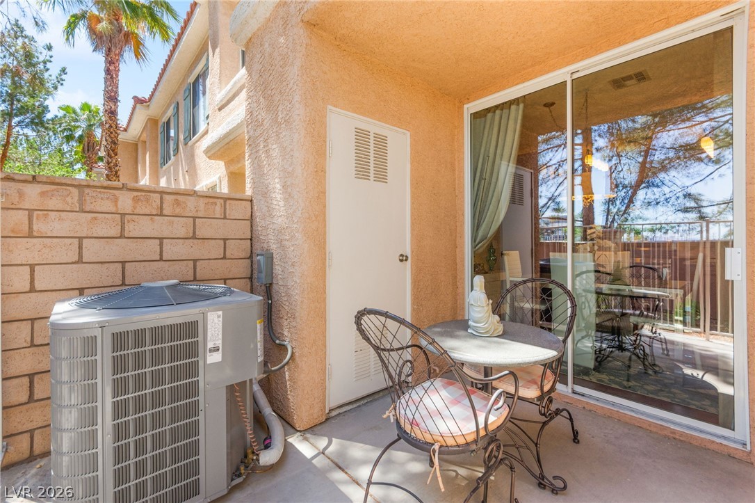 251 South Green Valley Parkway 2011 Henderson NV 89012