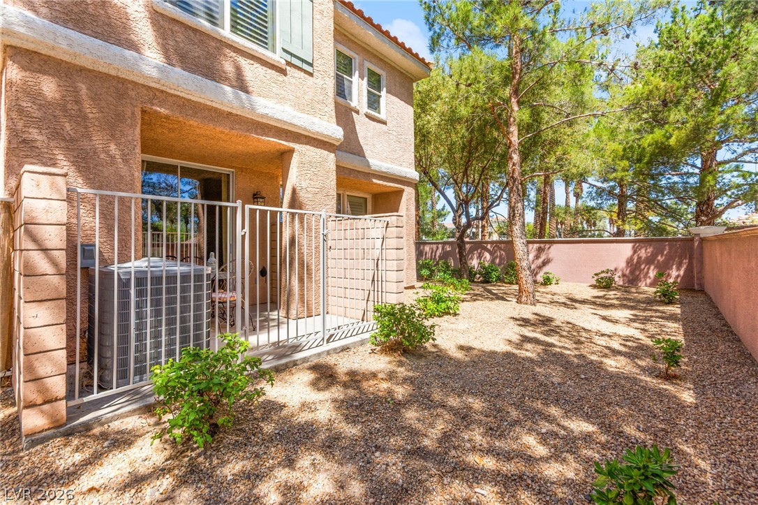 251 South Green Valley Parkway 2011 Henderson NV 89012