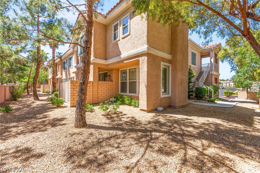 251 South Green Valley Parkway 2011 Henderson NV 89012
