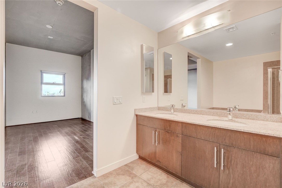 353 East Bonneville Avenue 181/281 Las Vegas NV 89101
