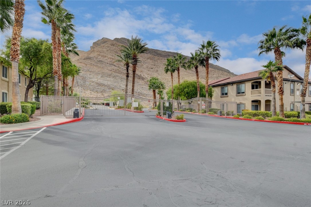10650 Calico Mountain Avenue 103 Las Vegas NV 89129