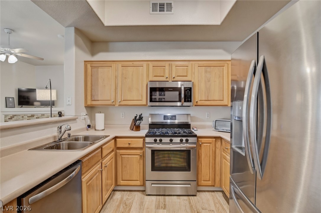 10650 Calico Mountain Avenue 103 Las Vegas NV 89129