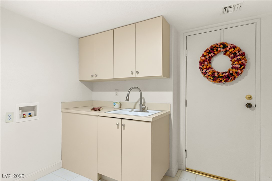 7620 Rolling View Drive 101 Las Vegas NV 89149