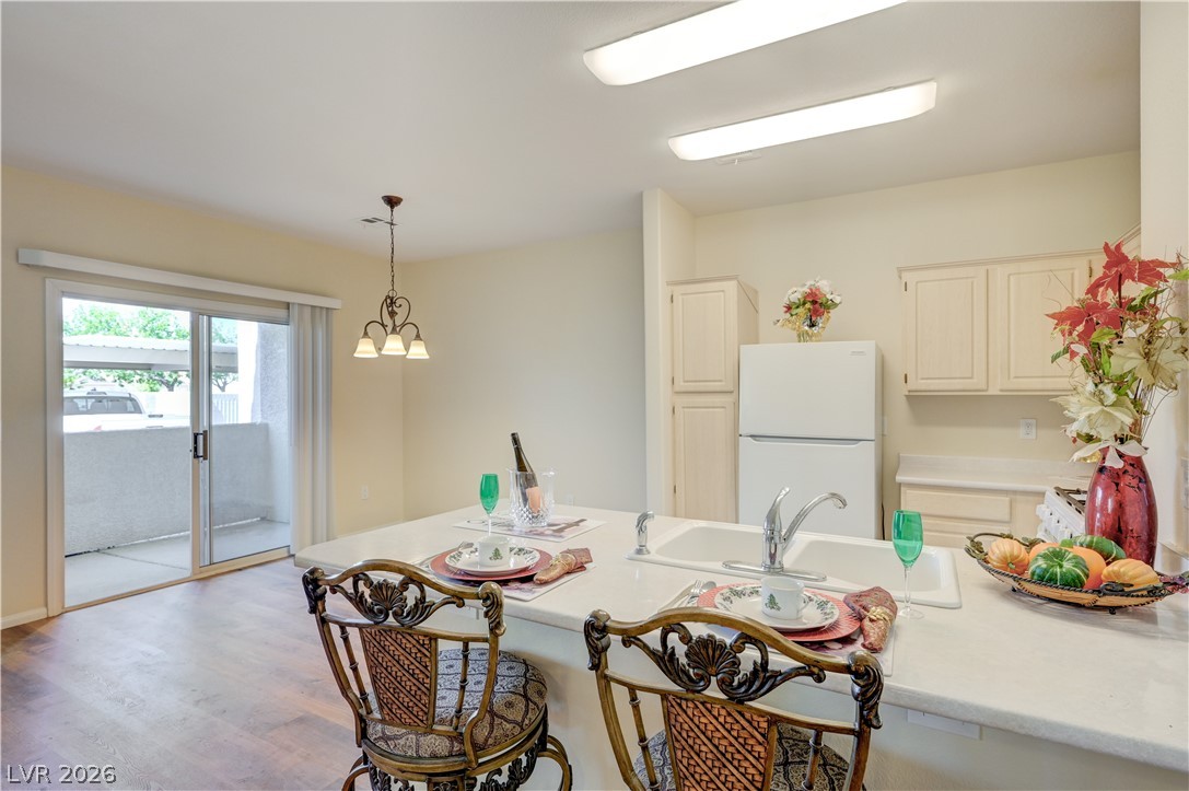 855 North Stephanie Street 2711 Las Vegas NV 89014